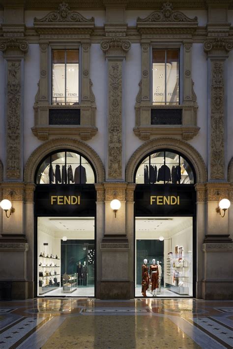 fendi milano rinascente lg foto|Boutique FENDI Milano Rinascente LG Milano.